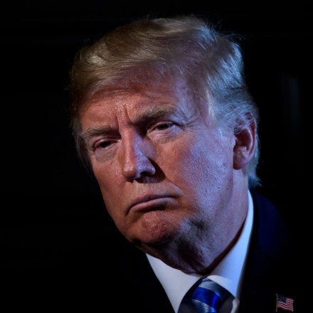 Caro funcionário anônimo de Trump, seu artigo é covarde